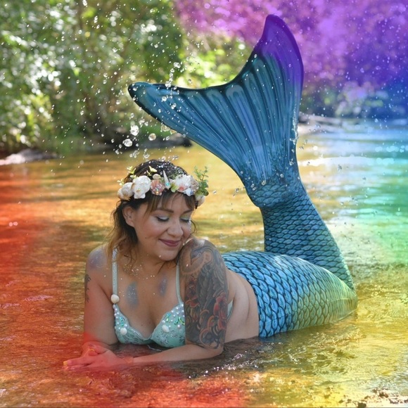 Custom designed mermaid 🧜♀️ Victoria’s Secret bra 34DD - Picture 3 of 9